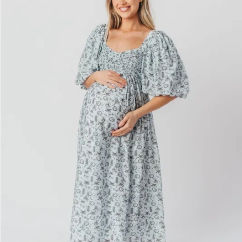 Smocked Puff-Sleeve Maternity Maxi Dress in Light Blue Floral